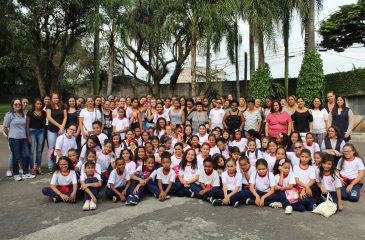 Em homenagem ao Dia das Mães, alunas da AFESU Veleiros aproveitam dia em família